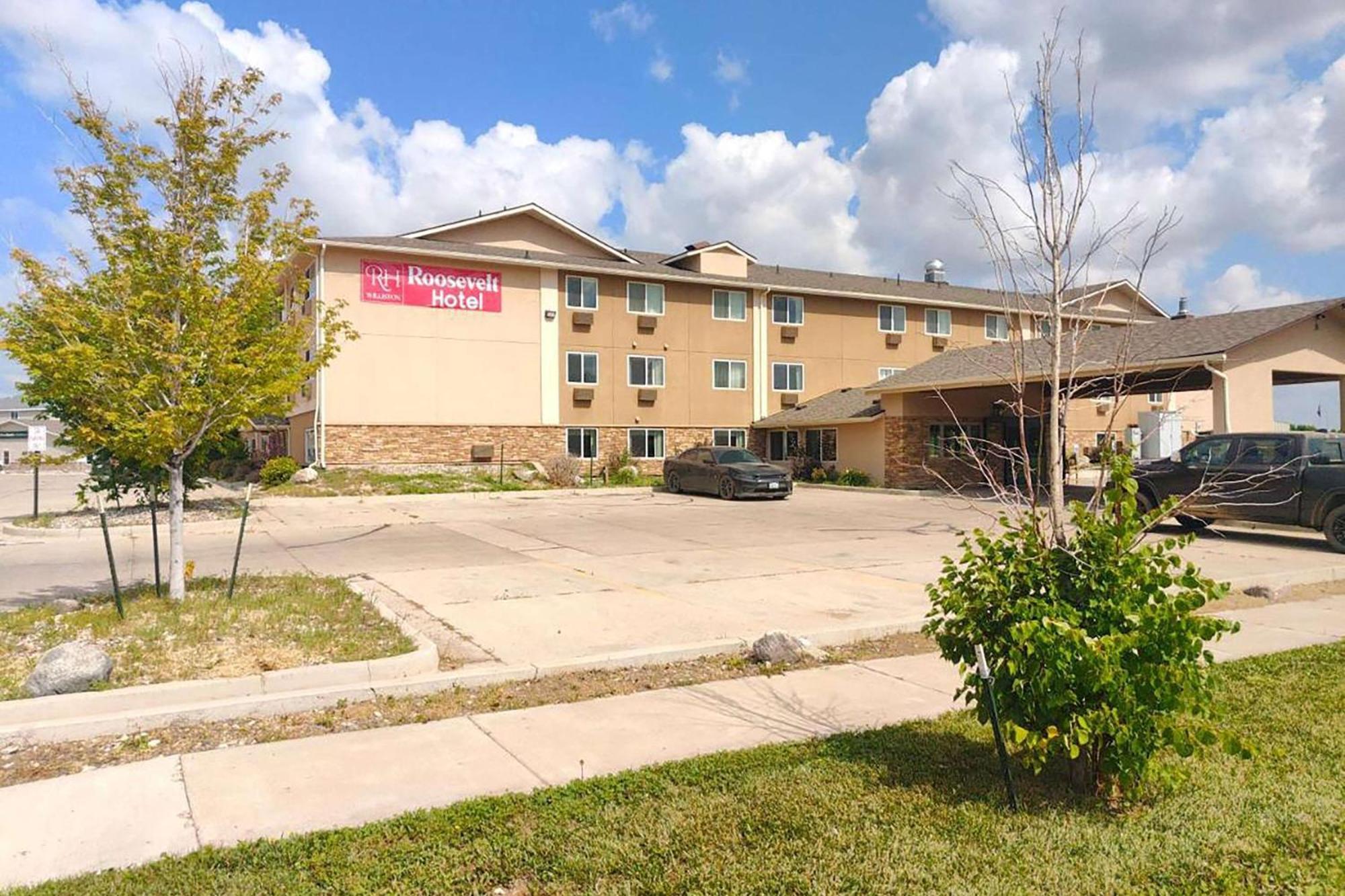 Roosevelt Hotel Williston Exterior foto
